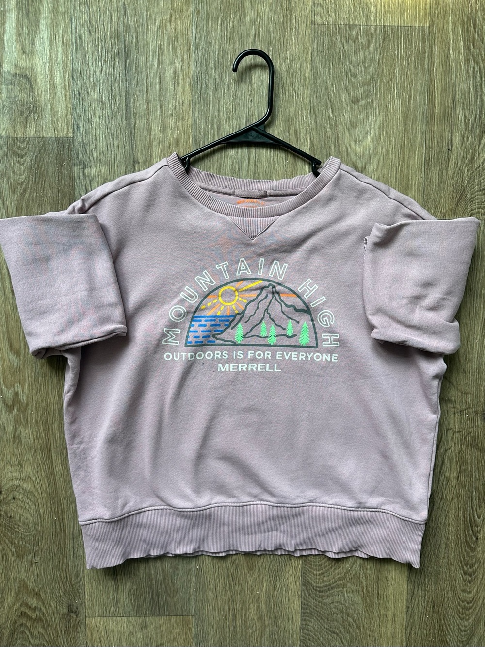 Merrell Mauve 'Mountain High' Graphic Crewneck Sweatshirt Women’s L Gorpcore